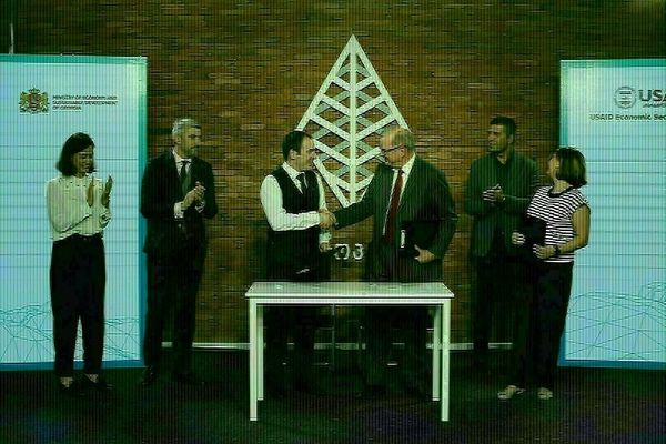 A Memorandum of Understanding between the Ministry of Economy and Sustainable Development’s Innovations and Technologies Agency (GITA) and the USAID Economic Security Program